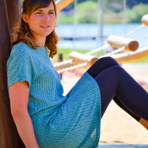 Schnittmuster Shirt Lilla: Kleid mit U-Boot Ausschnitt nähen | textilsucht.de